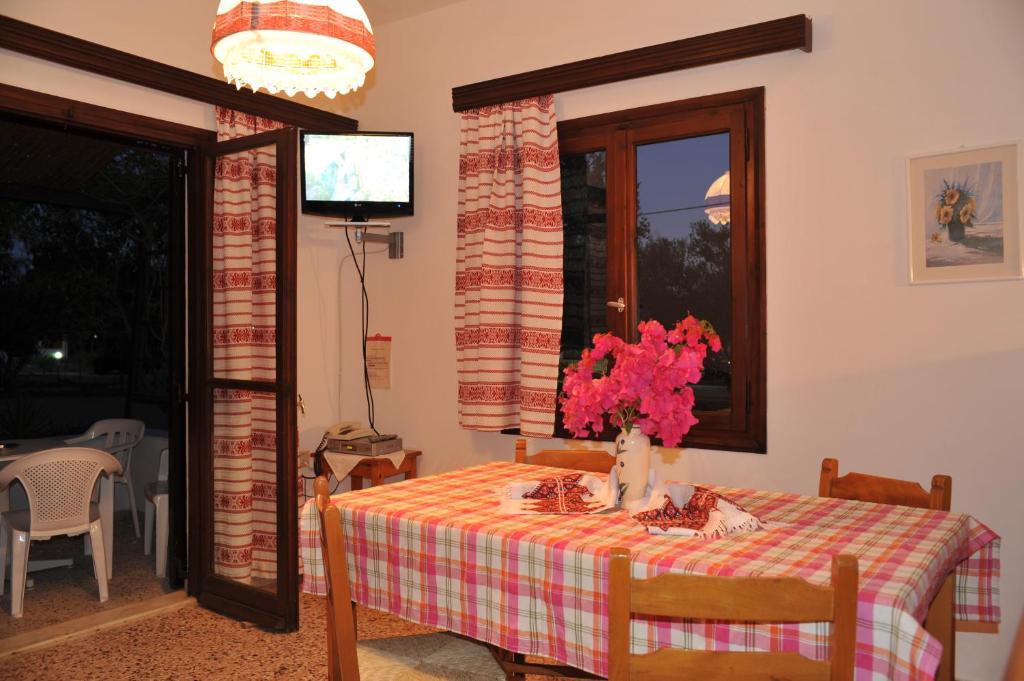 Dolphin Apartments Frangokásztelo Szoba fotó